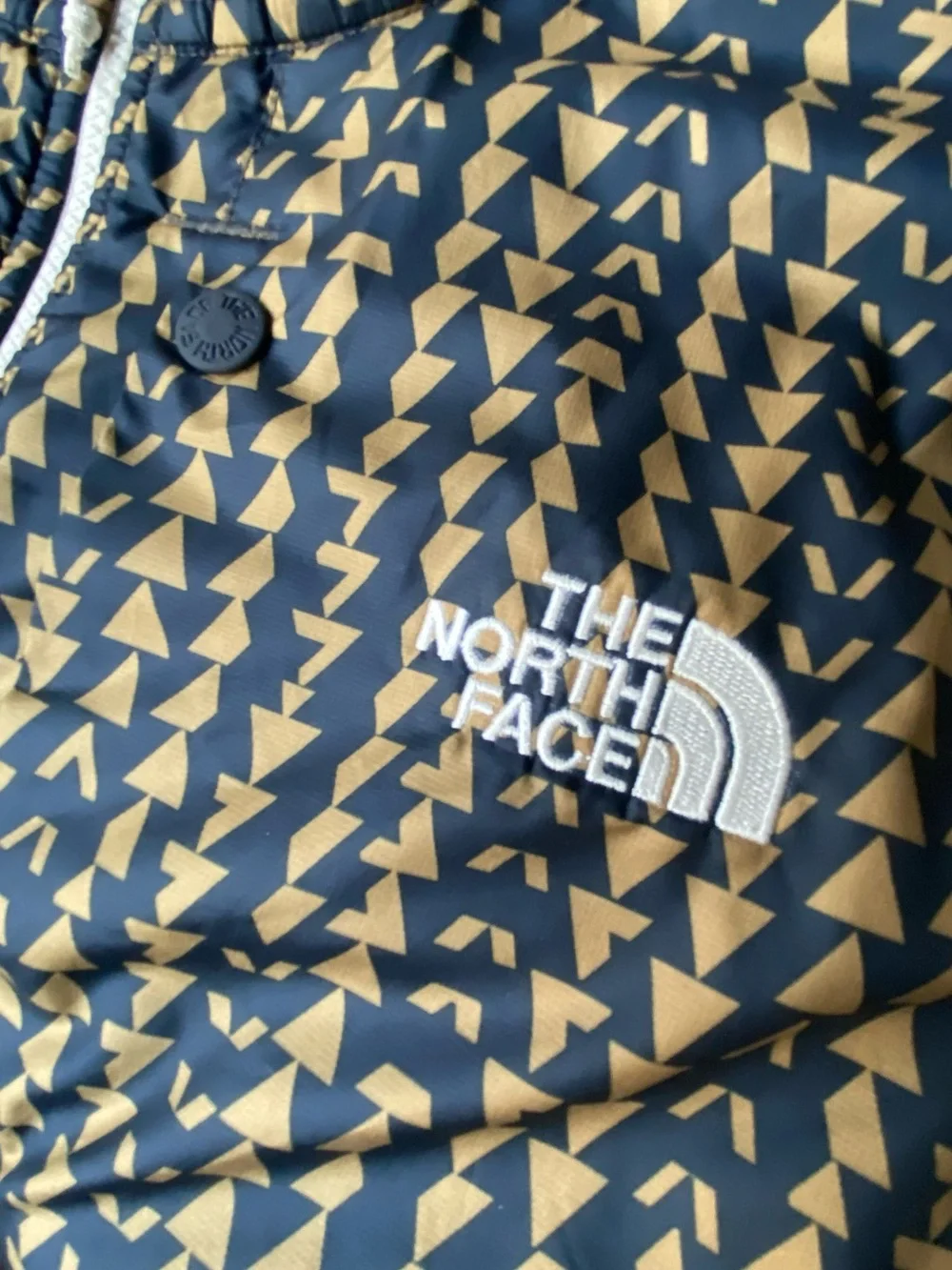 The North Face Men's Tan Fleece Half-Zip with Navy Biometric Pattern— LIKE NEW!
